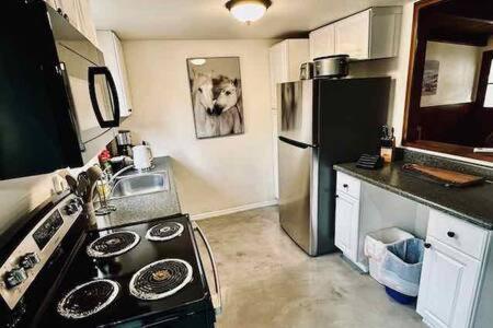 Blue Door Cottage 12 Miles To Yosemite Bbq โอกเฮิร์สต์ ภายนอก รูปภาพ