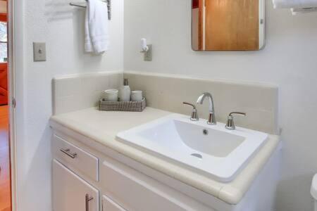 Blue Door Cottage 12 Miles To Yosemite Bbq โอกเฮิร์สต์ ภายนอก รูปภาพ
