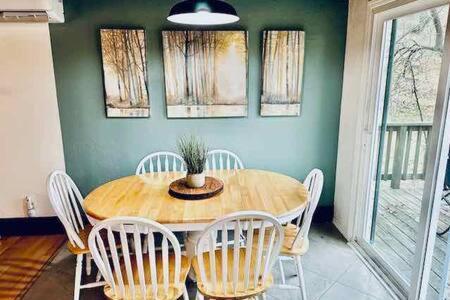 Blue Door Cottage 12 Miles To Yosemite Bbq โอกเฮิร์สต์ ภายนอก รูปภาพ
